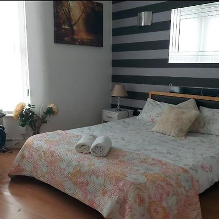 Spacious Double Room In Anfield Ливърпул Екстериор снимка