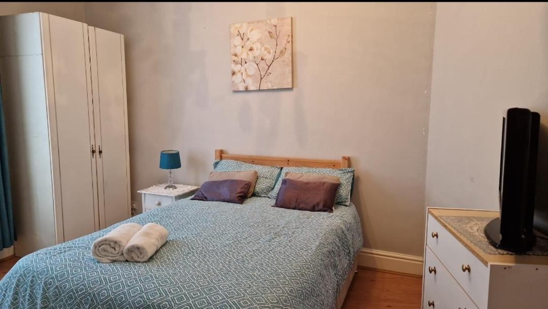 Spacious Double Room In Anfield Ливърпул Екстериор снимка