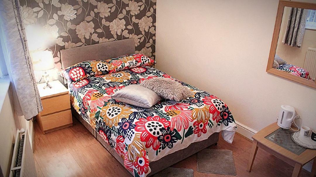 Spacious Double Room In Anfield Ливърпул Екстериор снимка