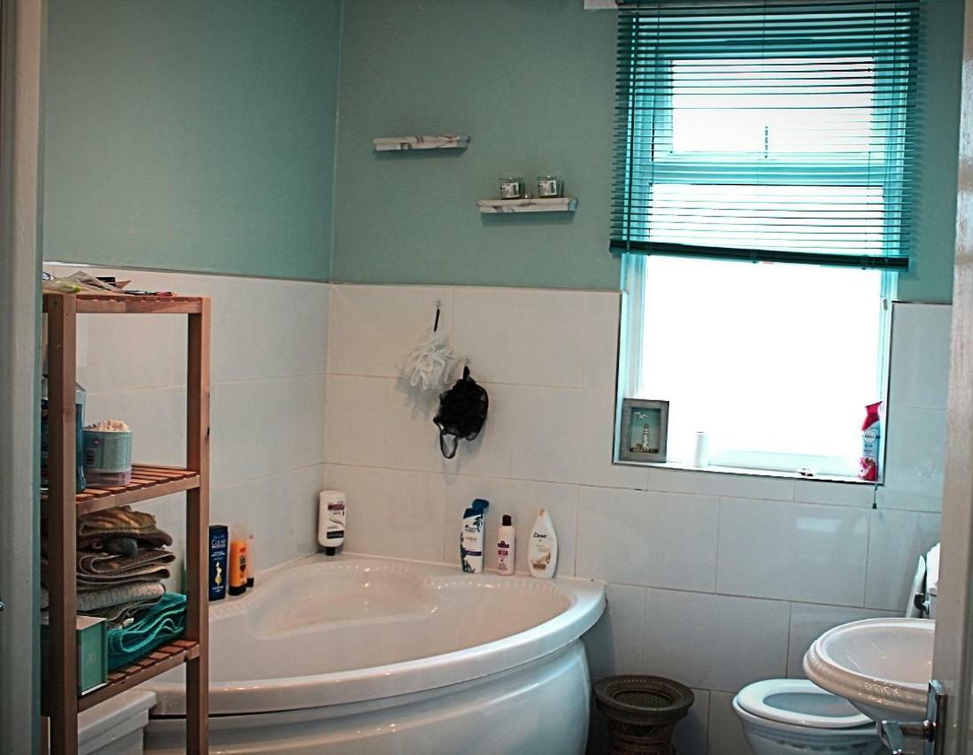 Spacious Double Room In Anfield Ливърпул Екстериор снимка